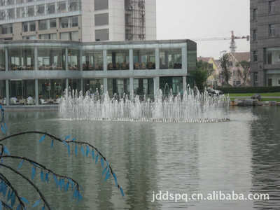 【噴泉實(shí)景圖】?jī)r(jià)格,廠家,圖片,噴泉設(shè)備,高郵市經(jīng)典雕塑噴泉環(huán)藝廠-